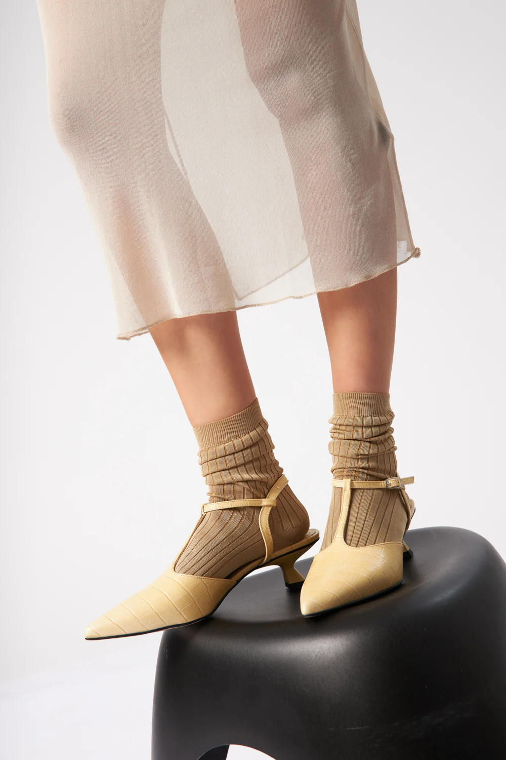 Camila Pumps in Vanilla croc-effect Leather - Image 4