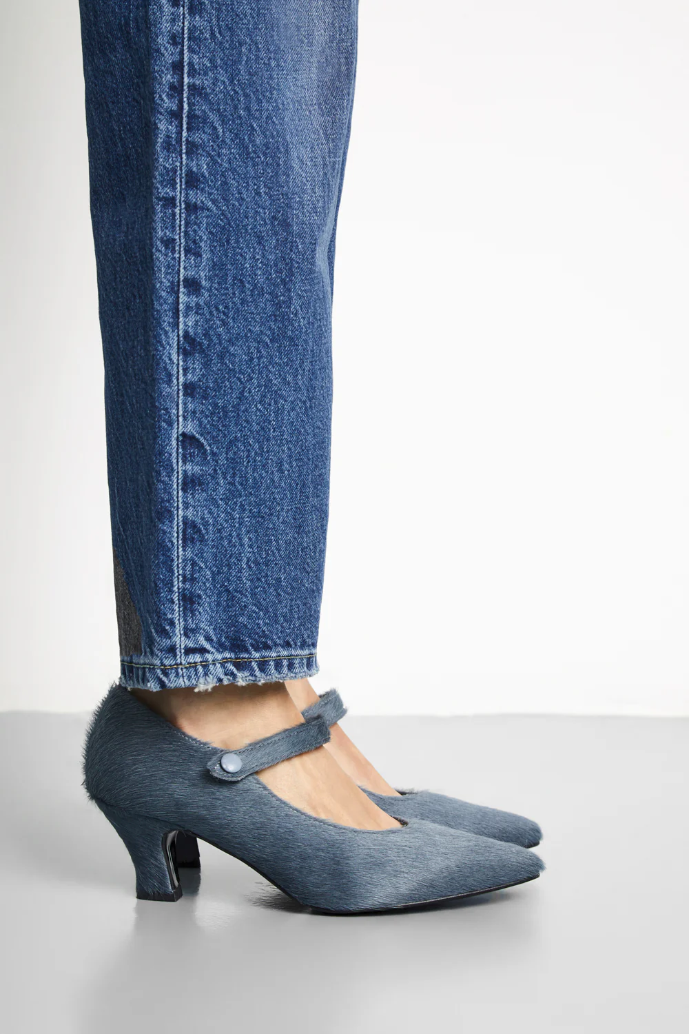 Carmen Pumps in Grey Calf Hair - Image 2