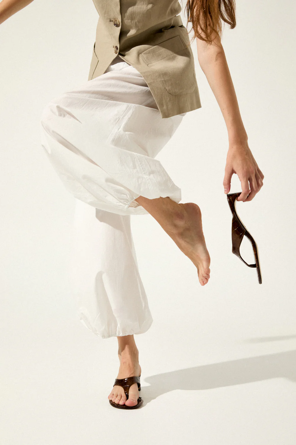 Farah Sandals in Croc-effect Chocolate Leather - Image 4
