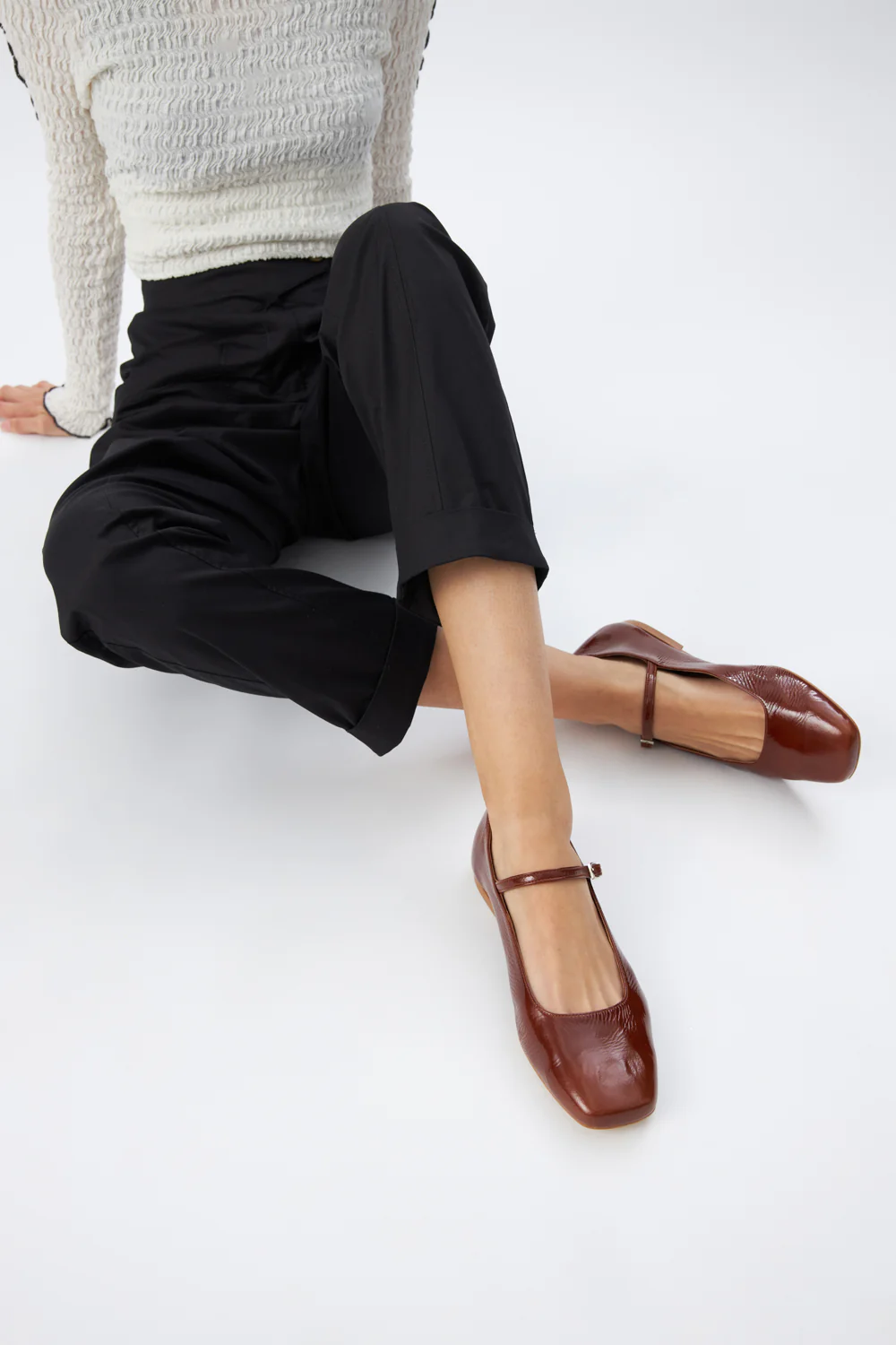 Julieta Mary Janes in Saddle-coloured Patent Leather - Image 5