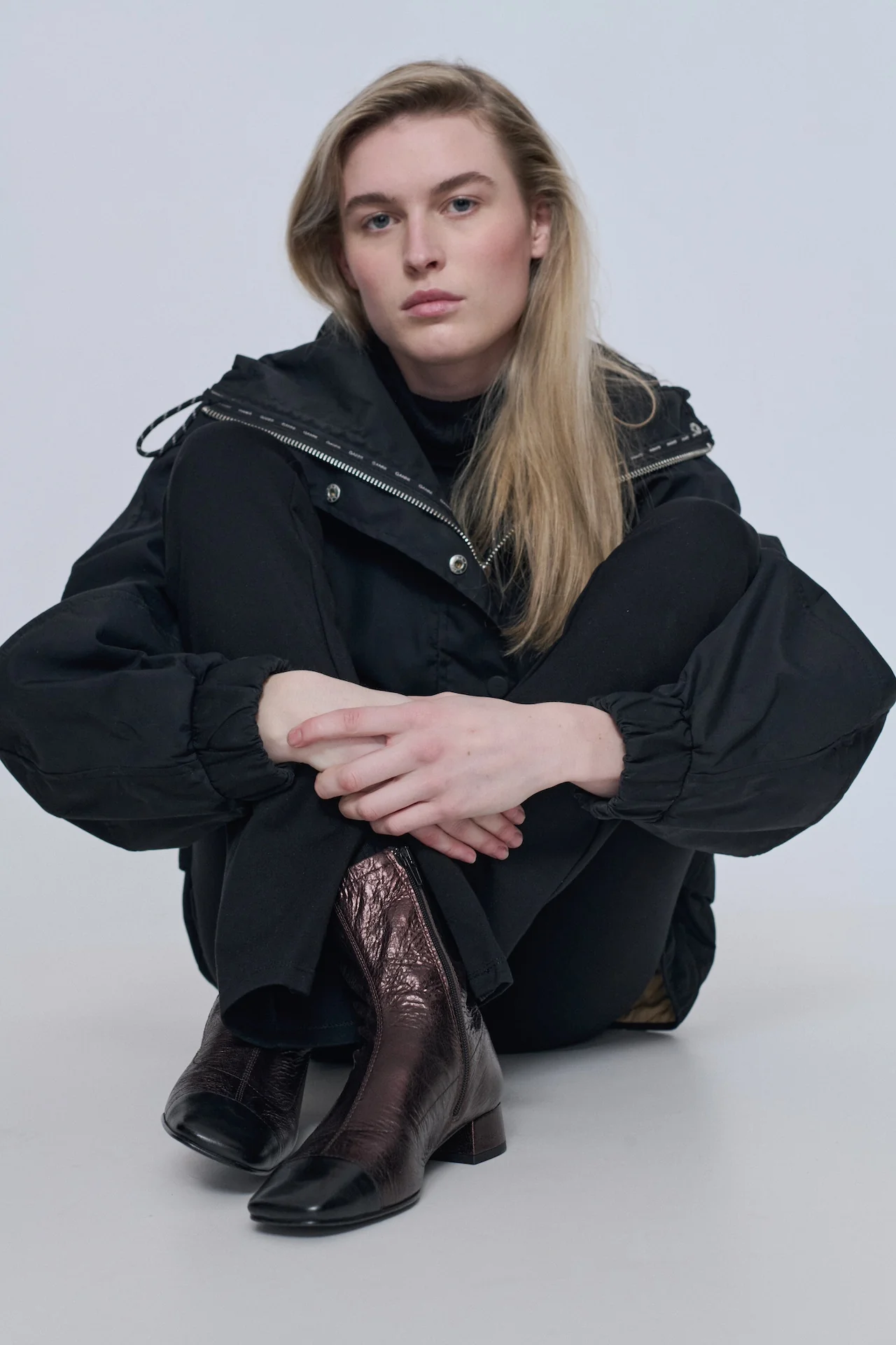 Laurie Ankle Boots in Chocolate-coloured Metallic Leather - Image 5