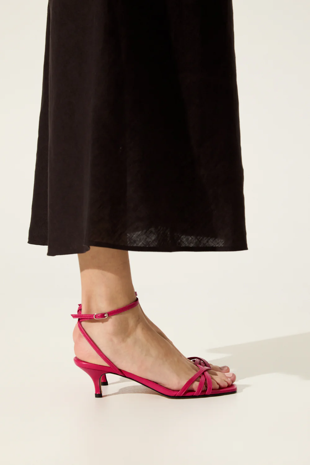 Uma Sandals in Fuchsia Pink Leather - Image 6