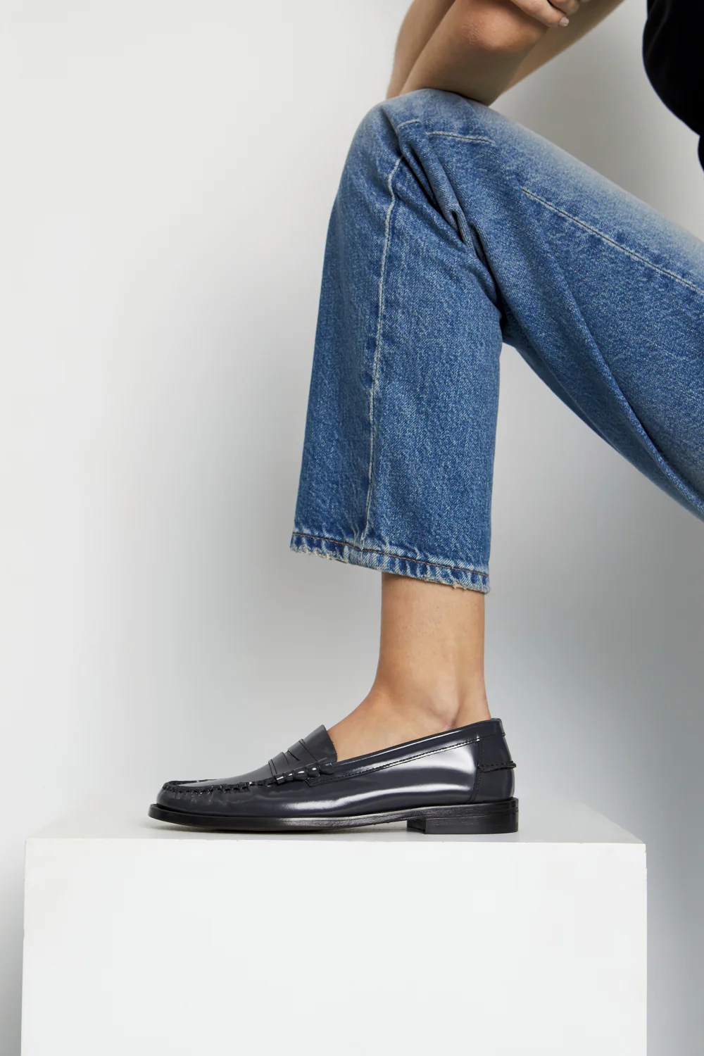 Zoe Loafers in Grey Leather - Image 4