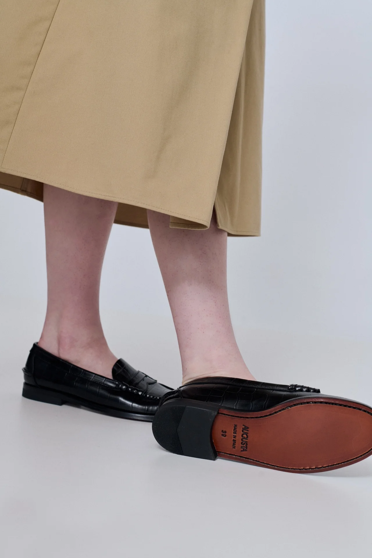 Zoe Loafers in Croc-effect Black Leather - Image 4